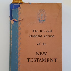 Vintage 1946 New Revised Standard New Testament, hardback with dustjacket, Thomas Nelson & Sons, unusual