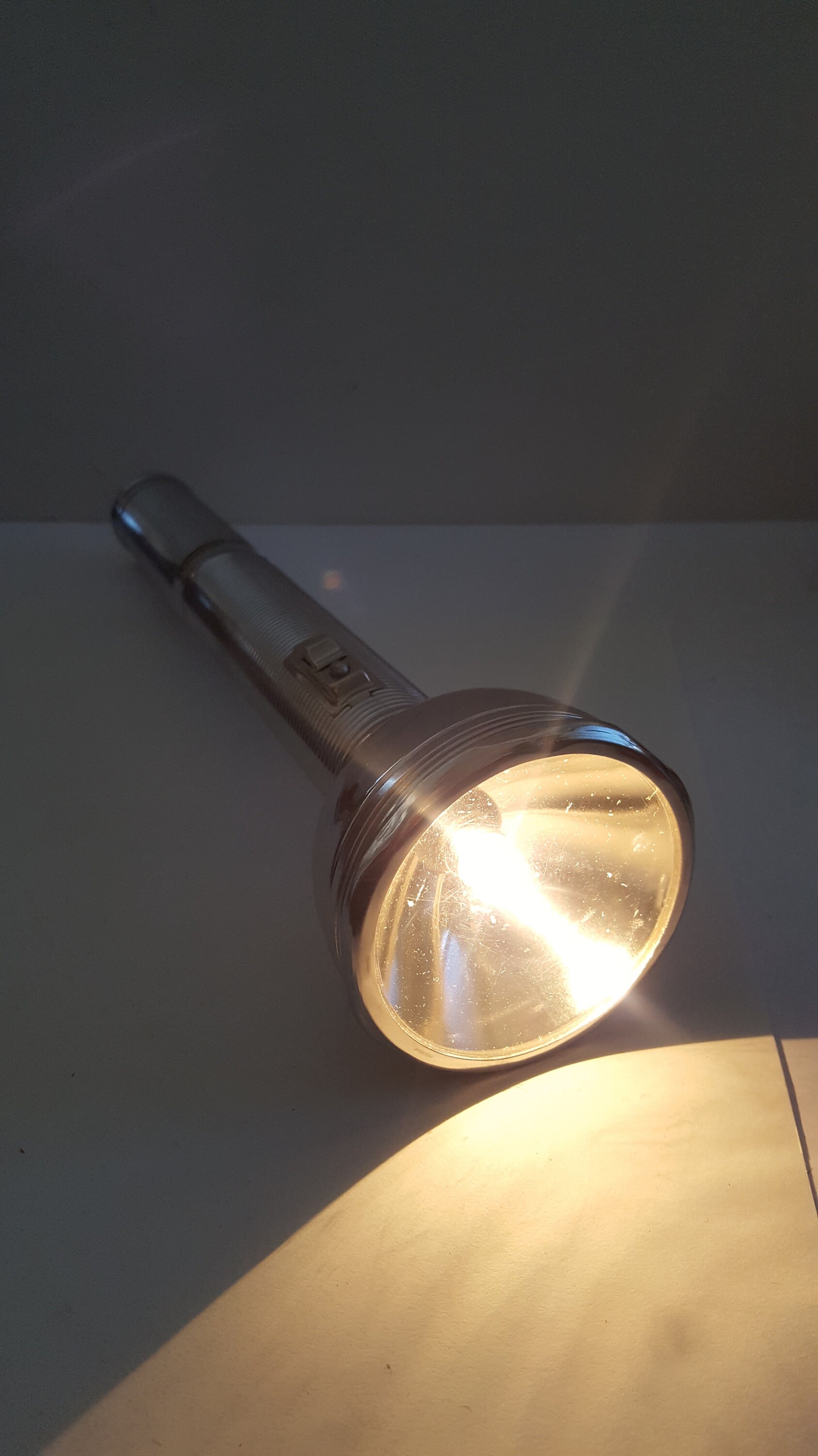 ANCIENNE PETIT LAMPE MAZDA de CAMPING à Suspendre Poser avec Globe