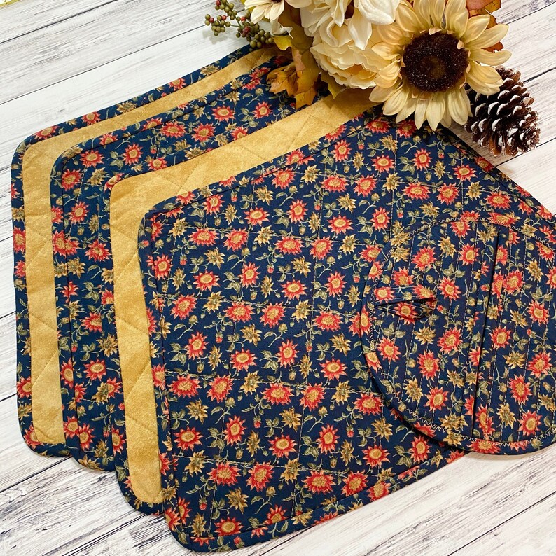 Quilted Placemats Set of 4 Curved Table Mats Round Table Etsy