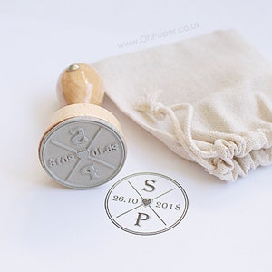 Sello personalizado para boda/reserva la fecha - Sello para invitaciones de boda - Sello de goma de madera personalizado - Sello con nombre y fecha - Sello con etiquetas