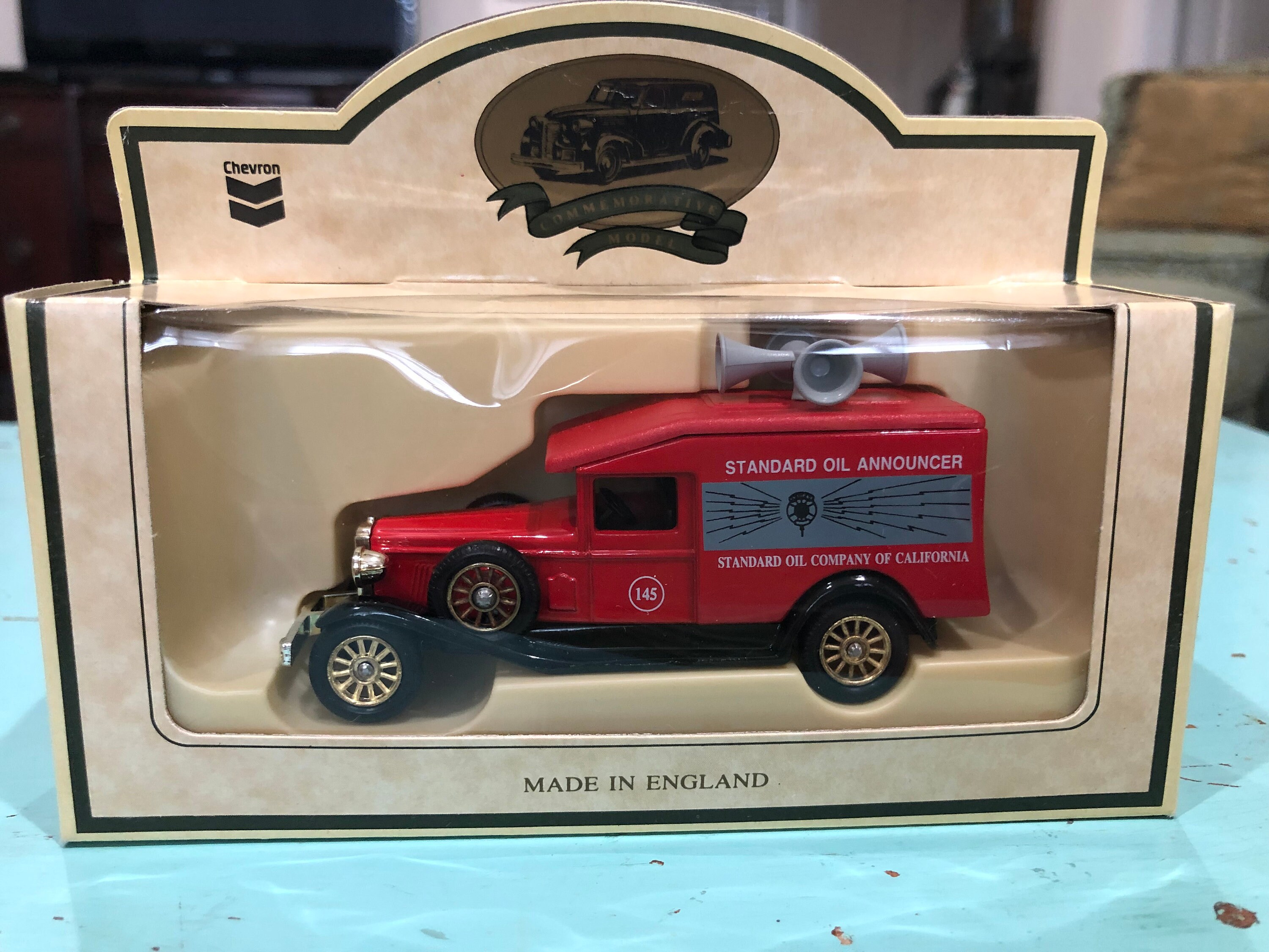 diecast metal replica