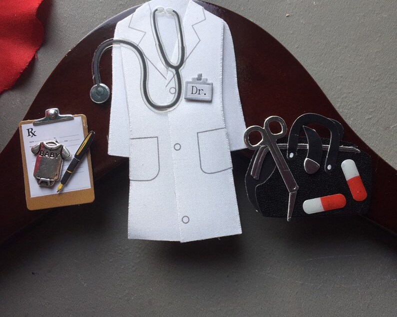 Personalized Pediatrician Hanger Doctor Gift Custom Doctor Etsy