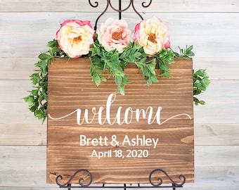 Wood Stained Personalized Wedding Welcome Sign, Wood Wedding Couple Sign, Custom Welcome Sign for Wedding, Wood Rustic Wedding Sign