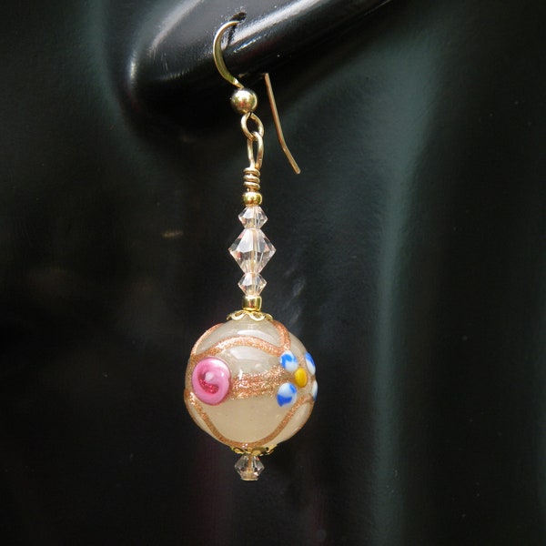 Pendientes de Murano, cristal de Murano Avorio vintage, con cuentas italianas redondas de 14 mm, estilo fiorato, con cristales transparentes facetados.