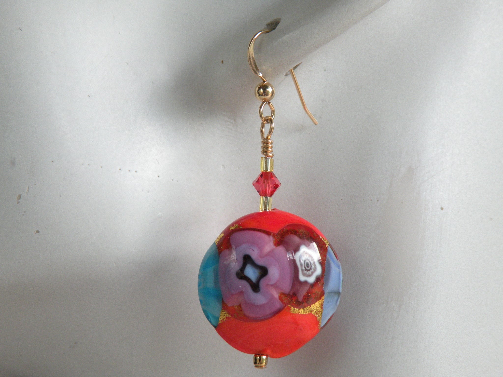 Boucles D'oreilles Pendantes Perles Verre Millefiori Fond Orangé/cristal, Plaqué Or, Neuf Sans Emballage