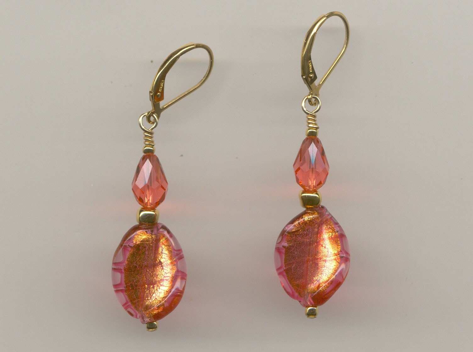 Boucles D'oreilles Pendantes En Verre De Murano Doré - Monture Acier Doré, Neuves Avec étiquettes