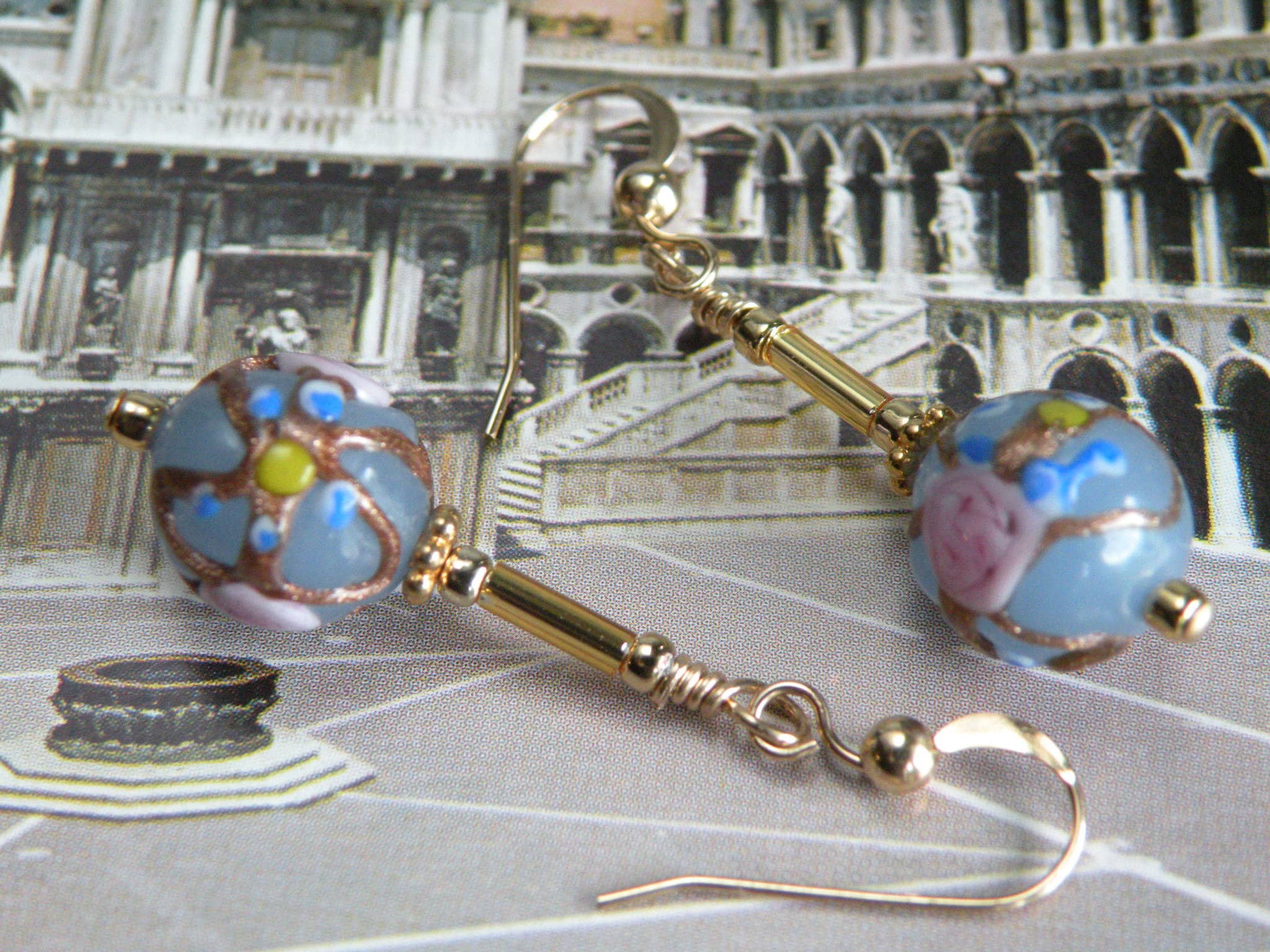 Boucles D'oreilles Anciennes Verre Murano - Motif Gâteau Mariage, Fermoir à Vis, Vintage