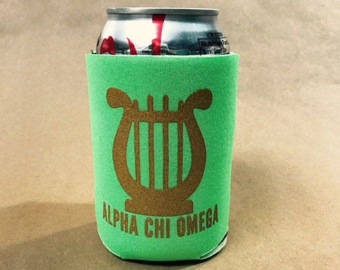 Alpha Chi Omega Printed Symbol Drink Huggie