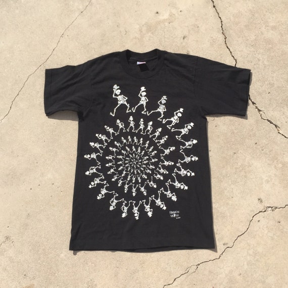 1989 Fashion Victim Grateful Dead Shirt // fashion