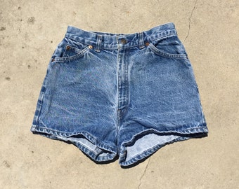 high waisted levi shorts
