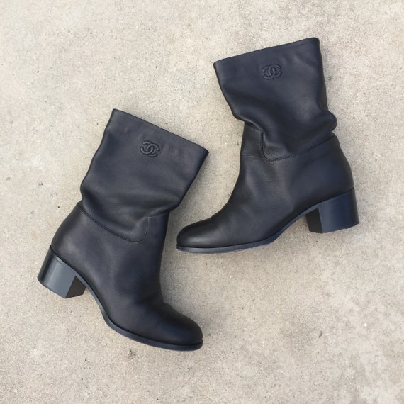 Vintage Chanel Boots // chanel leather boots//blac