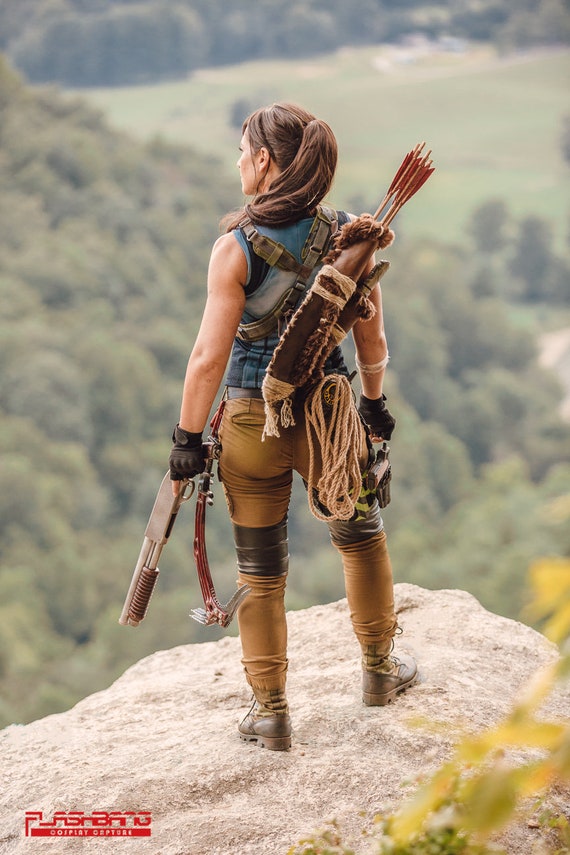 shadow of the tomb raider action figure
