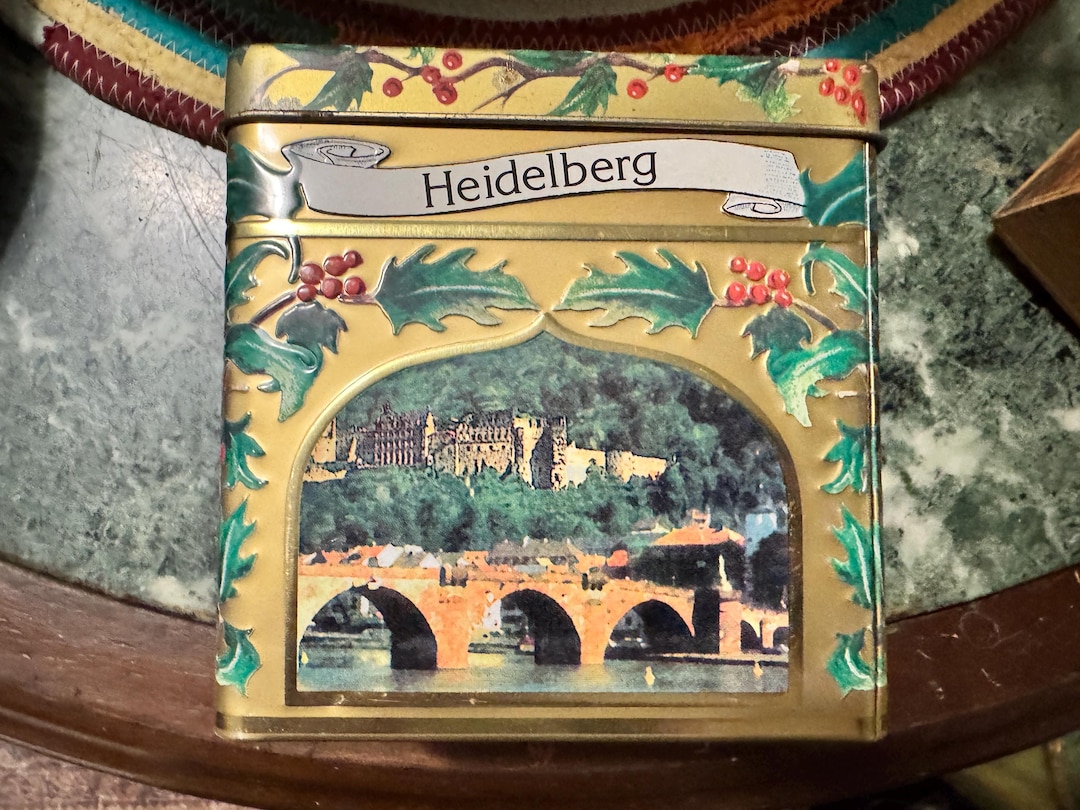 Vintage Lambertz Aachen German Cookie Tin, Music Box. - Etsy