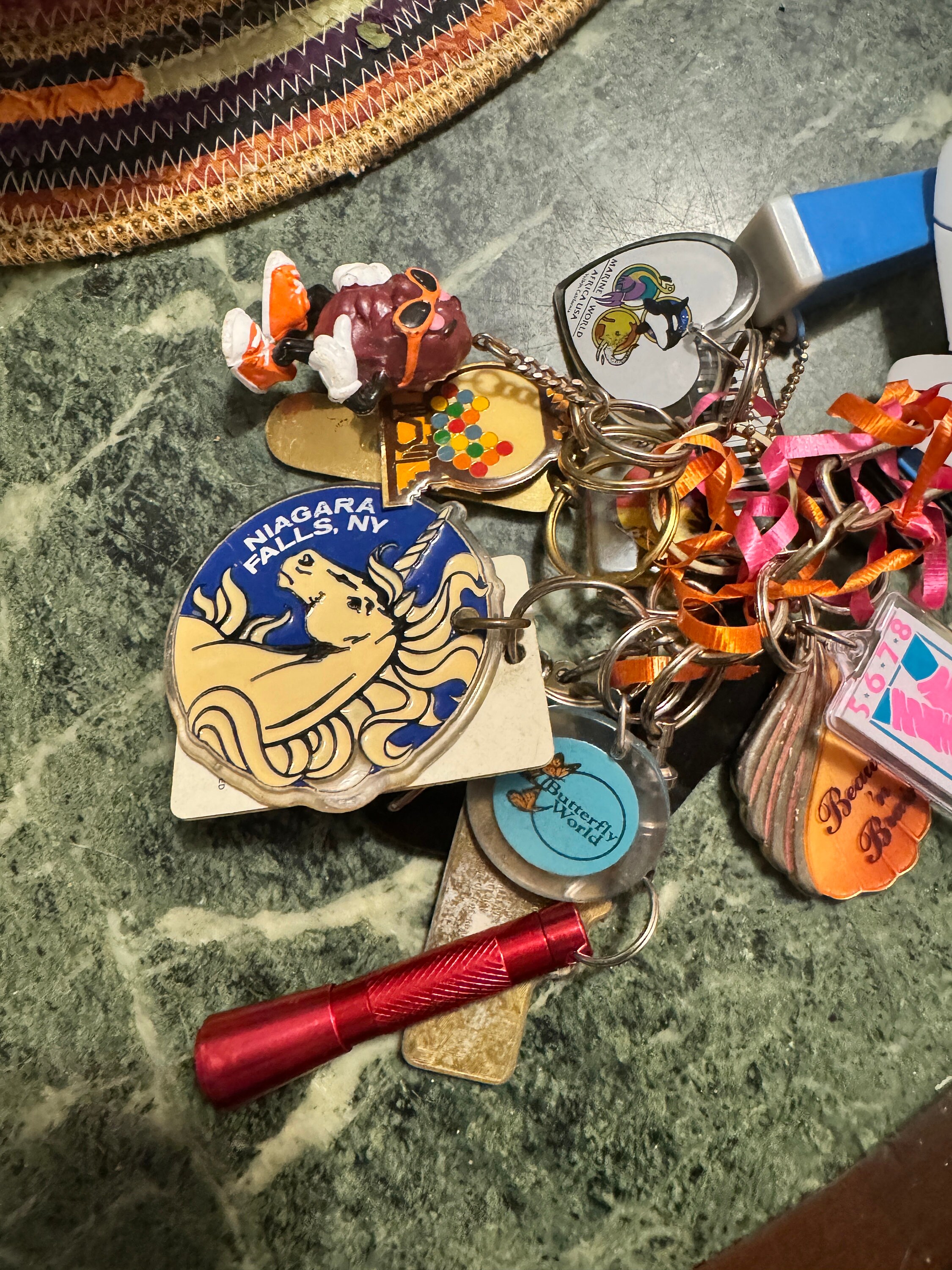 国内で当店のみ Imdelusion - Multi-Charm Punk Keychain Pokemon Center Original Nationwide Pokedex Metal Charm Set