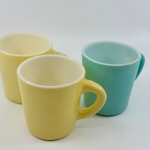 Three Vintage Hazel Atlas D Handle Child Hot Chocolate Cups Mugs Yellow Blue Seafoam