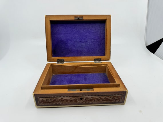 Vintage Eastern Indian Hand Carved SandalWood box… - image 3