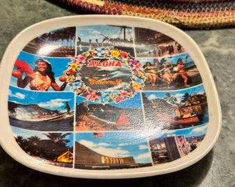 Vintage 60s Aloha Hawaii Plates, Hula Girl Tiki Bar Decor