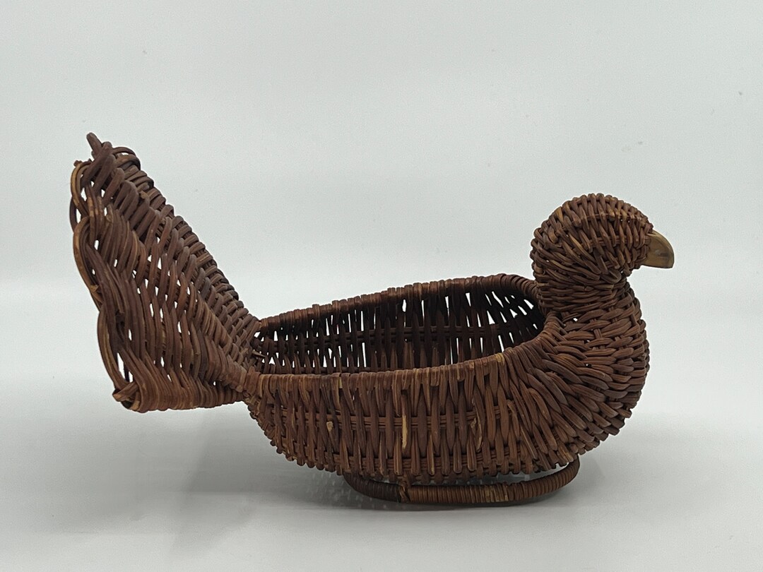 Vintage Wicker Chicken Basket 1970s - Etsy