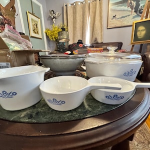 Vintage 1 - Corning Ware Blue Cornflower 1 Qt. Saucemaker Vintage 1963-1974 P-55, 2 - 1 pt Menuette pans, 1 - casserole dish with lid
