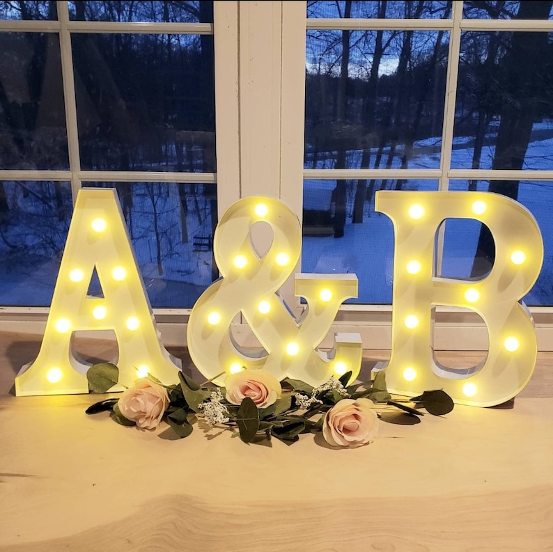 Cartas de marquesina de boda BLANCA / Cartas de luz personalizadas / Carta iluminada / Signo de marquesina / Regalo de boda de Etsy / Signo de nombre iluminado de mesa imagen 4