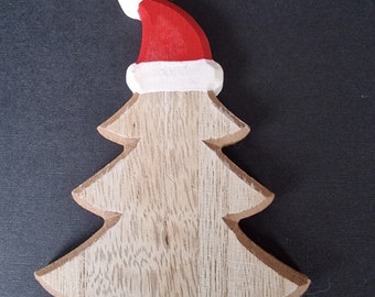 Wooden Christmas tree to hang