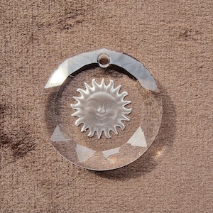 1 Round Pendant / Charm Sun Transparent Swarovski Crystal - 2cm