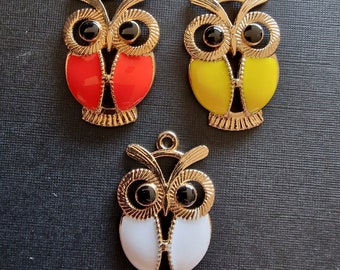 1  breloque Hibou ( couleur aux choix )