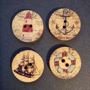 Lot de 4 boutons en bois vintage thème de la mer image 1