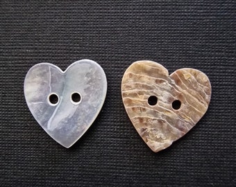 Set of 5 buttons in mother-of-pearl heart