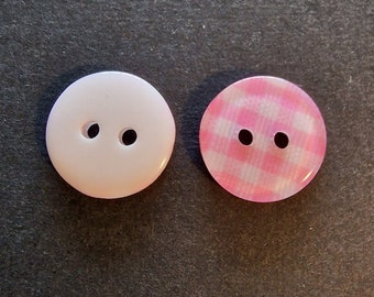 Set of 4 pale pink acrylic gingham buttons