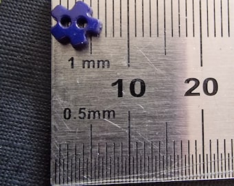 Lot de 10 très petites boutons acrylique fleurs bleu foncées
