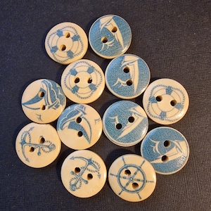 Set of 4 round wooden buttons Sea