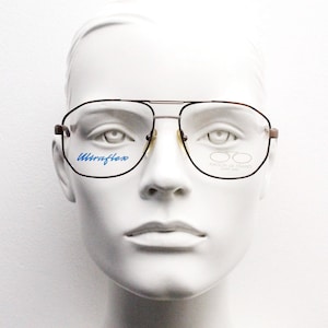 Maison de Frames 80er Jahre Vintage eckige Pilotenbrille von Ultraflex. Metalloptikrahmen für Emailleschildkröten. NOS-Brille