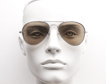 70s vintage aviator sunglasses. Silver metal teardrop frame with brown real glass lenses. Mens pilot aviators. Unused 1970s NOS