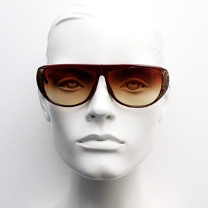 Dior sunglasses india hotsell