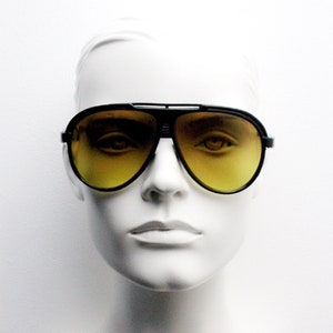 Vintage 70s Aviator Sunglasses. Black Frame With Sizzling - Etsy