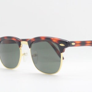 80s vintage half frame sunglasses. NOS classic 50s style vibrant tortoise browline with green lenses. Unused NOS