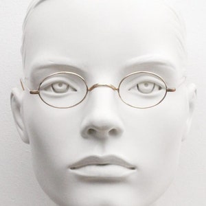 Viktorianische Vintage ovale Brille aus Metall. Metall Optik Rahmen. Korrekte Brille. Antike Brille vom Bürgerkrieg 1800. Guter Zustand