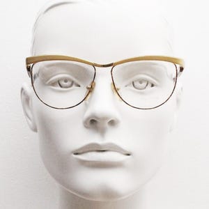 Von Furstenberg vintage 80s large cat eye glasses. Matt gold metal brow line optical frame with tortoise arms. Prescription RX cateye. BNWT