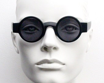 90s vintage small round sunglasses. Tiny black matt frame sick fashion classics. BNWT. Unused NOS. Steampunk micro