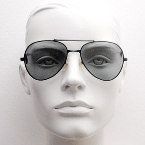 70s vintage aviator sunglasses. Black metal teardrop frame with real glass lenses. Mens pilot aviators. Unused 1970s NOS