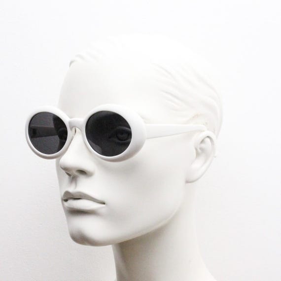 ? Mannequin Vintage Retro White Petal Sunglasses Amazon.com: Etercycle White Sunglasses, Heart Sunglasses  main image 4