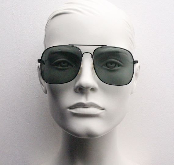 Linda Farrow 70s Vintage Square Aviator Sunglasses Model 12 6100. Black Metal Frame With Green Glass Lenses. Luxe Gallery Projects Etsy UK