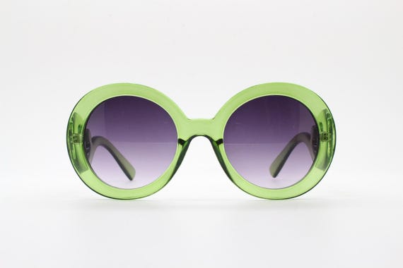 Y2K Vintage Oversized Round Sunglasses. Women's Transparent Brown