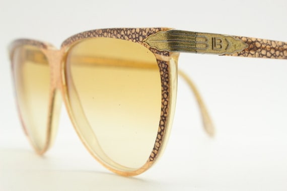 Laura Biagotti 80s Vintage Big Cat Eye Sunglasses. Vibrant  display picture 1