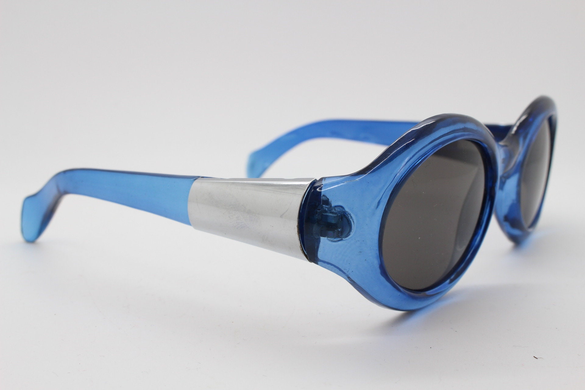 Vintage Sunglasses 1960s Light Mint Blue Oval Plastic Sunglasses Polaroid Hippy 1960s Vintage Sunglasses for sale | eBay main image 4