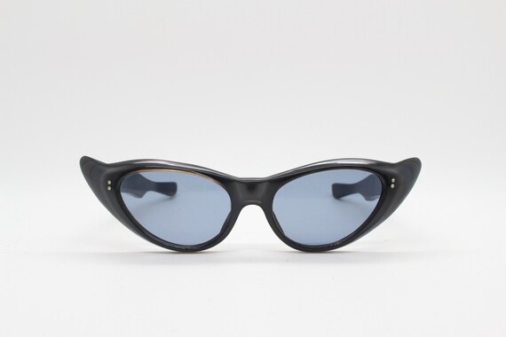 50s Vintage Pointed Cat Eye Sunglasses. Evil Black Slate Seashell