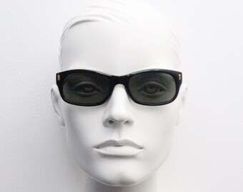 Confezione 5 Occhiali Da Sole Stile Wayfarer Retro – Telaio Nero – TheGag – Adulti