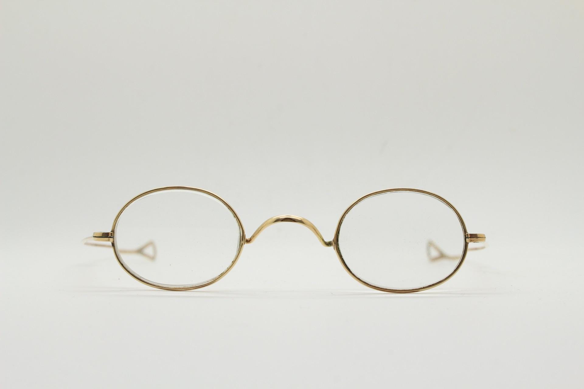 Victorian vintage oval wire eyeglasses. Gold metal optical frame. Prescription glasses. Civil War 1800s antique spectacles. Good condition