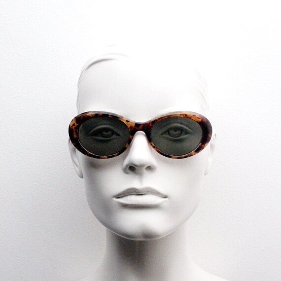 Gafas de sol ovaladas vintage de los anos 90. Montura de carey vibrante con lentes verdes. Estilo moderno de los anos 60 para mujer. NOS sin usar Etsy Mexico
